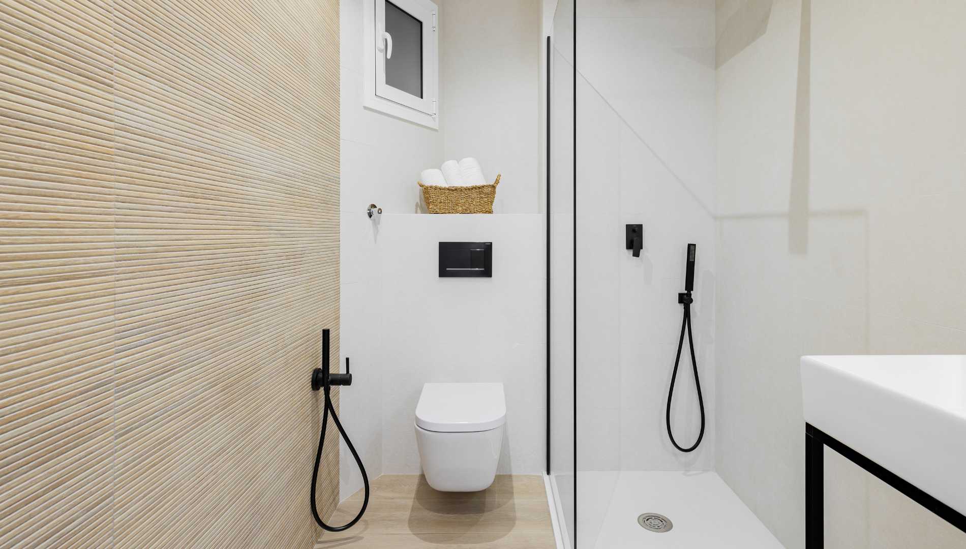 Reformas de baños pequeños en Asturias - JOMASA