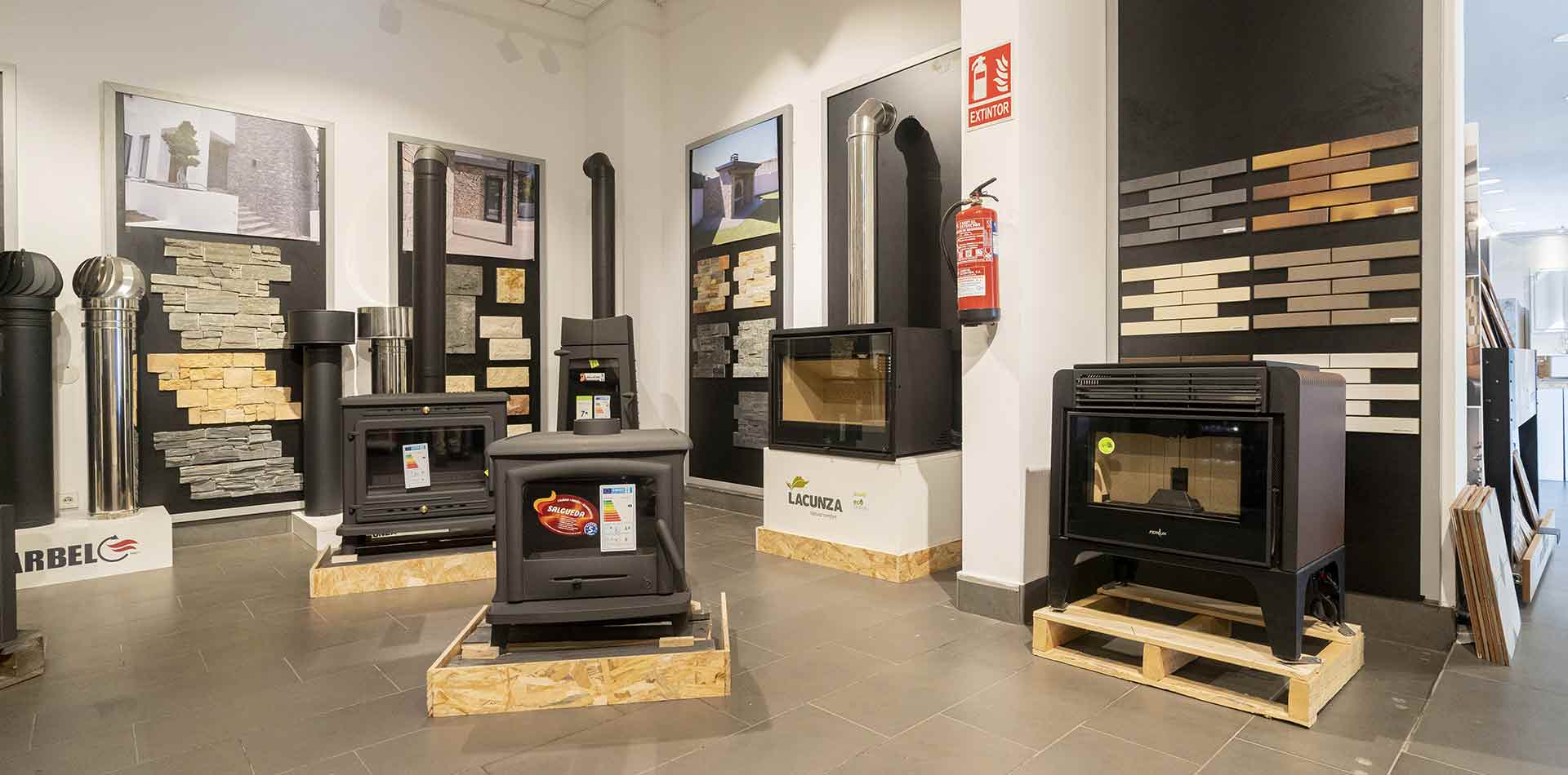 Estufas de leña, pellet y gas en la exposición de JOMASA, Gijón
